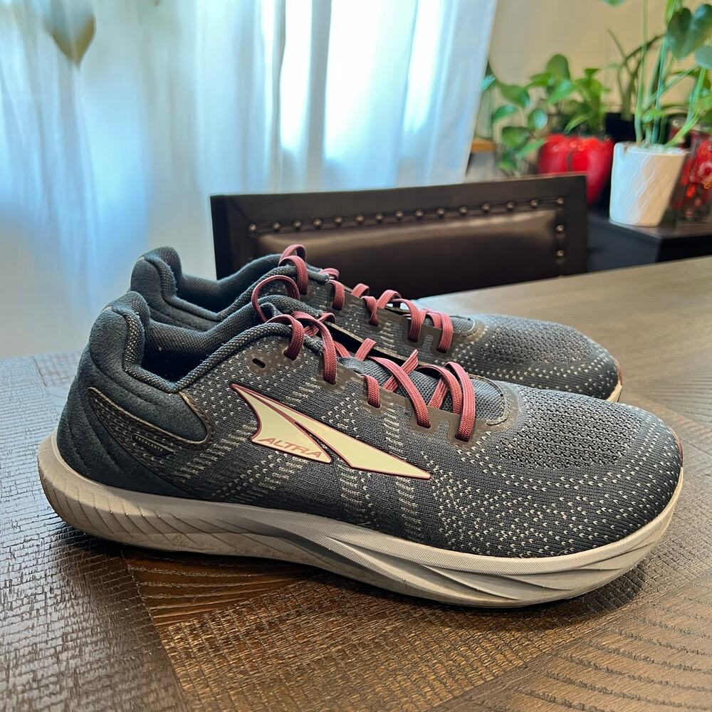 Altra Women's Escalante Navy X Smartwool 10.5